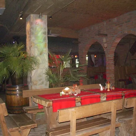 In Panchev Хотел